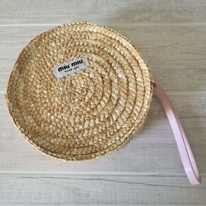 Woven Straw Circle Wristlet (GWP)
